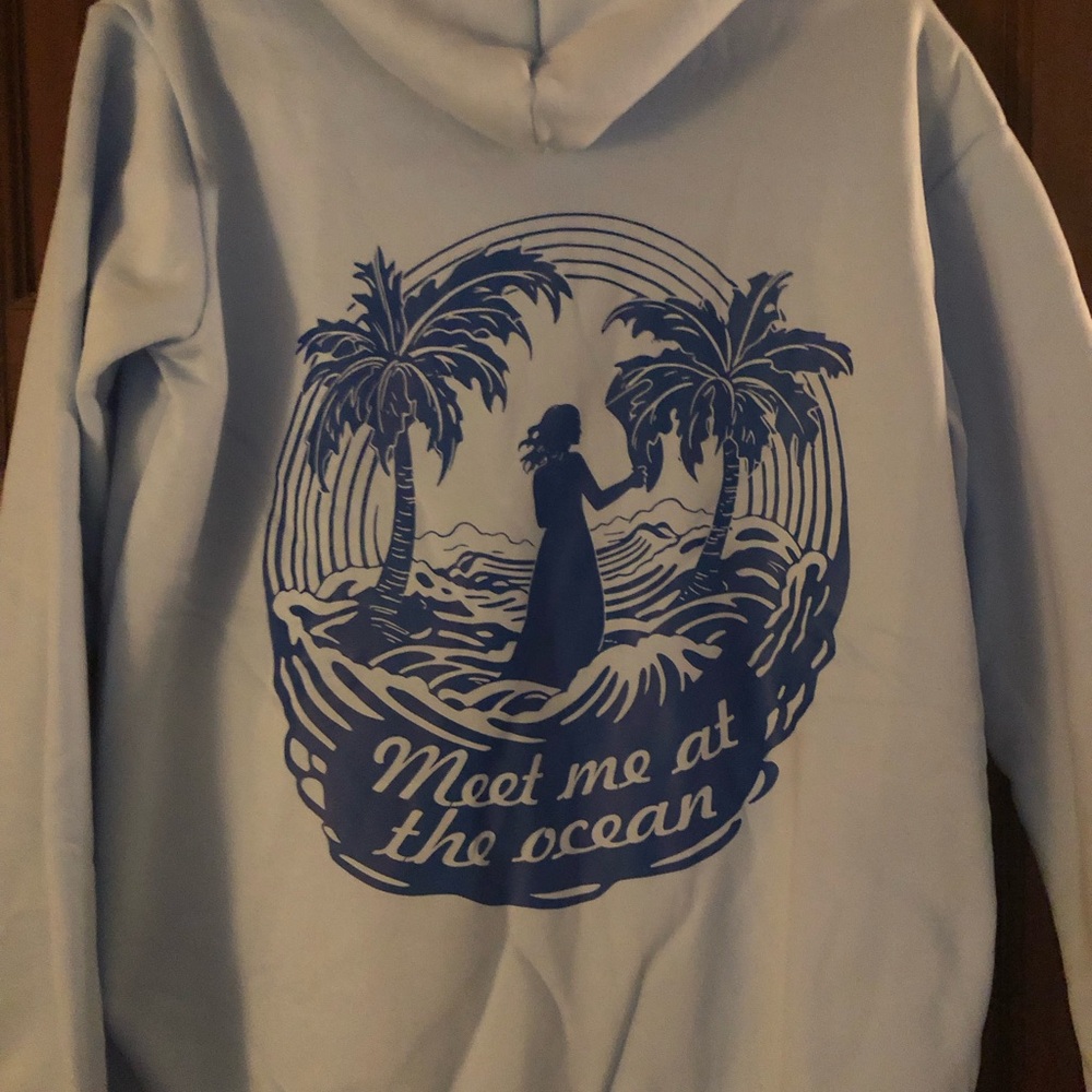 NWOT Beach theme front & back Light Blue Hoodie
